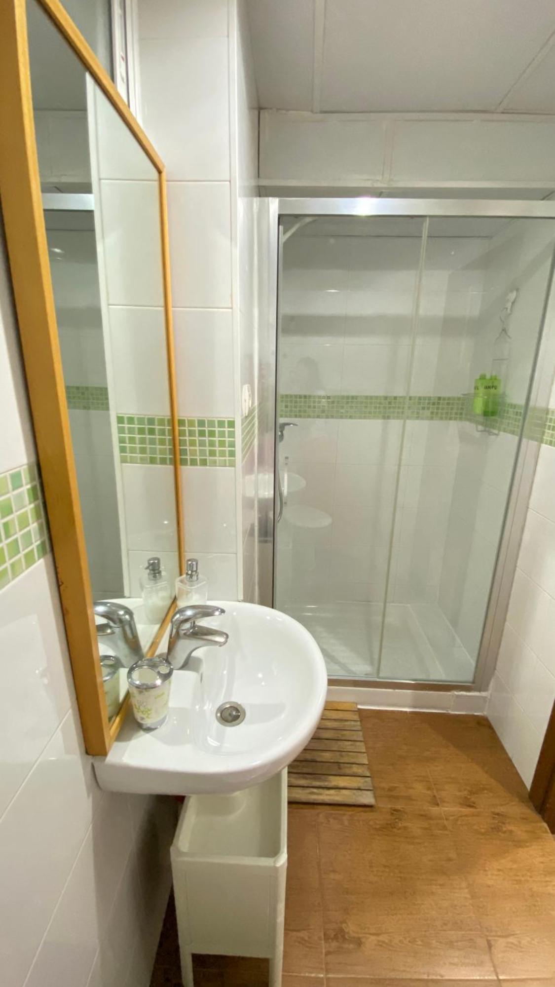 Lanza. En El Corazón De Apartamento *
